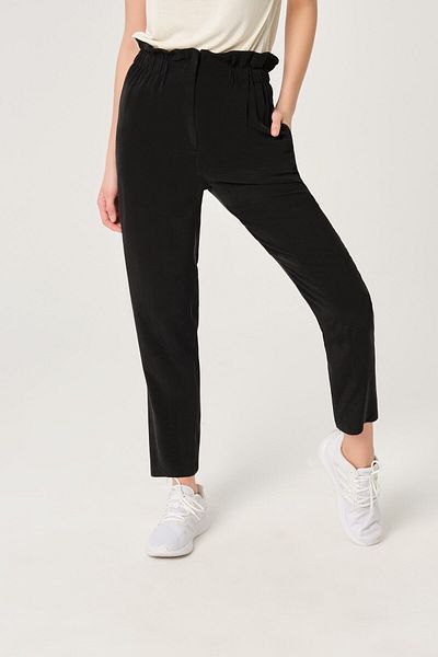 Dagi Pantaloni negri, scurti, cu picior elastic, cu talie elastică