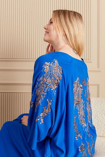 Eceyaman moda نسخة - فستان نسائي مقاس كبير مطرز بالترتر الأزرق على الظهر والأكمام باللون الأزرق