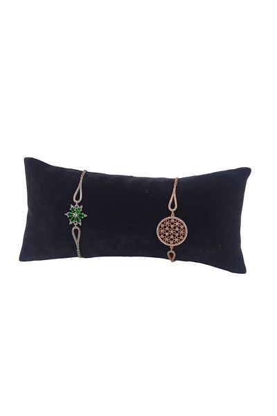 ÖZER KUTU Suede Medium Size Pillow Organizer Black Bracelet & Clock And Handcuffs 8x17 Cm