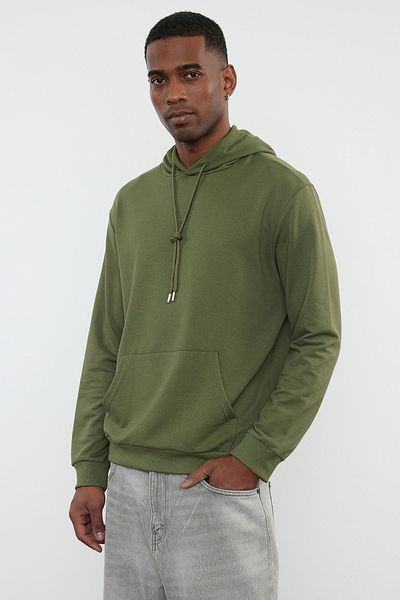 Trendyol Collection Langärmliges Khaki-Sweatshirt mit Kapuze - Regular Fit TMNAW20sw0162