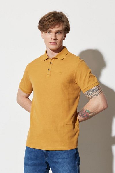WRANGLER Regular Fit Regular Cut 100% Baumwolle Polo Kragen Senf T-Shirt