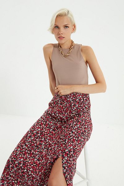 Trendyol Collection Mehrfarbiger Midirock aus Viskosestoff mit Schlitzdetail und Blumenmuster TWOSS20ET0230