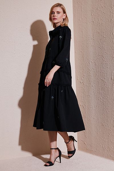 Lela فستان متوسط الطول بأكمام ثلاثة أرباع - فستان 611EL0882