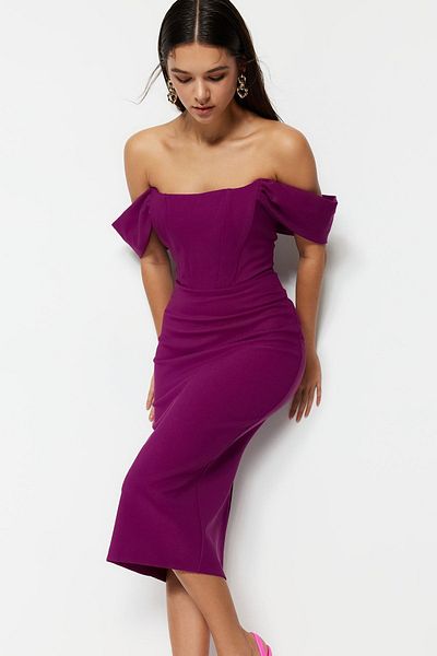 Trendyol Collection Lila, figurbetontes, gewebtes, stilvolles Abendkleid mit Korsettdetail, Nachtabendkleid TPRSS22EL00097