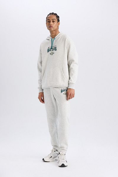 DeFacto Defactofit Nba Milwaukee Bucks Oversize Wide Fit Hooded Thick Sports Sweatshirt D6699Ax25Sp