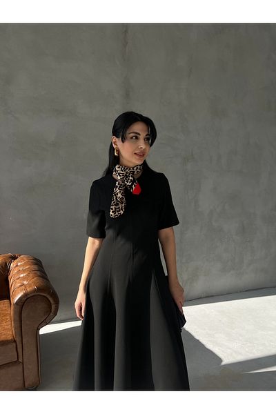 Seda Yalçın Atelier Rochie neagră cu detaliu Godet de lungime midi