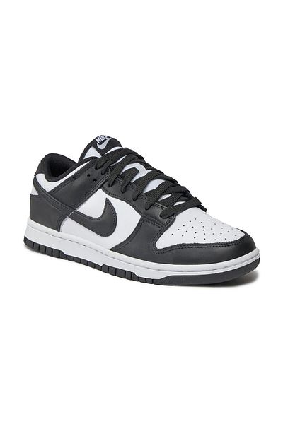 Nike Fehér, fekete tornacipő felnőtteknek