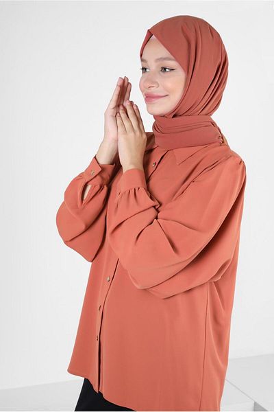 Alvina Model 43870 Bluză cu mânecă cu balon și detaliu cu nasturi