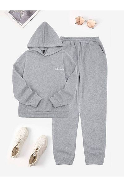 DUBU BUTİK Kaliforniai írásos tréningruha szett pulóver Jogger - szürke nyomtatott, túlméretezett, magasított kapucni