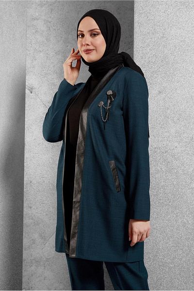 Alvina Set pantaloni cu detaliu broșă - 44251
