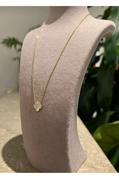 FLORAS JEWELRY قلادة البرسيم الواحد الحمراء من الفولاذ المقاوم للصدأ