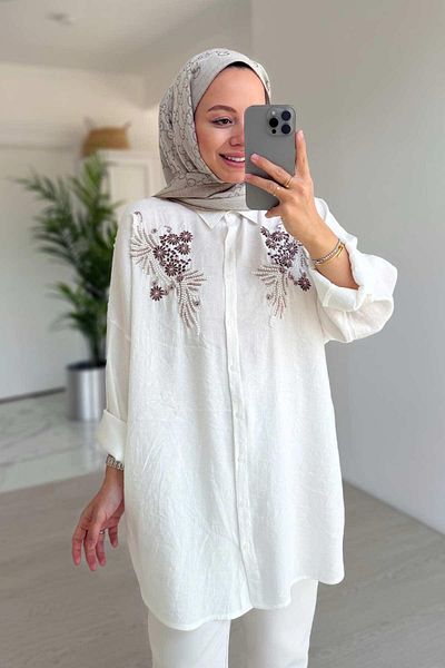 Ka Hijab قميص مزين بالخرز - أبيض