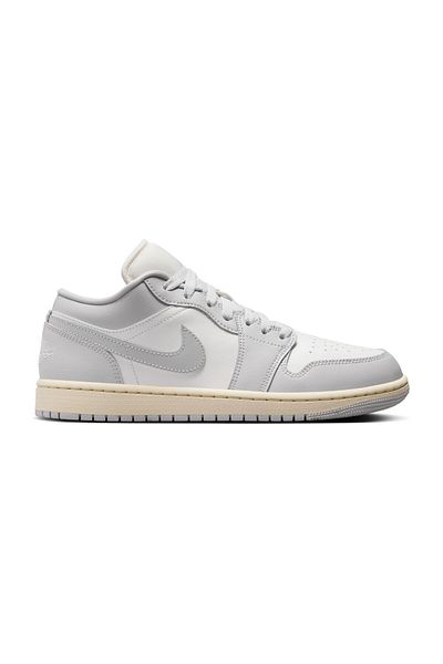 Nike AIR JORDAN 1 LOW