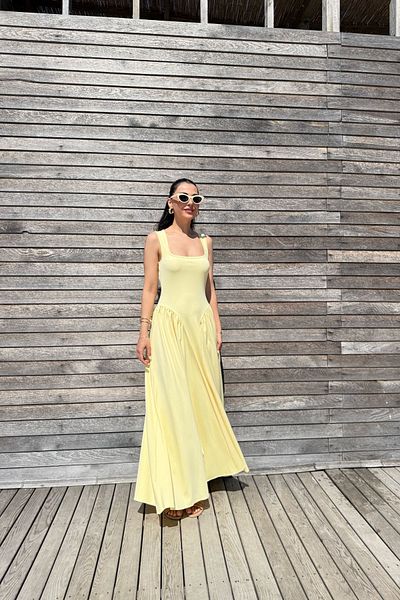 Seda Yalçın Atelier Rochie galbenă cu guler pătrat cu bretele groase