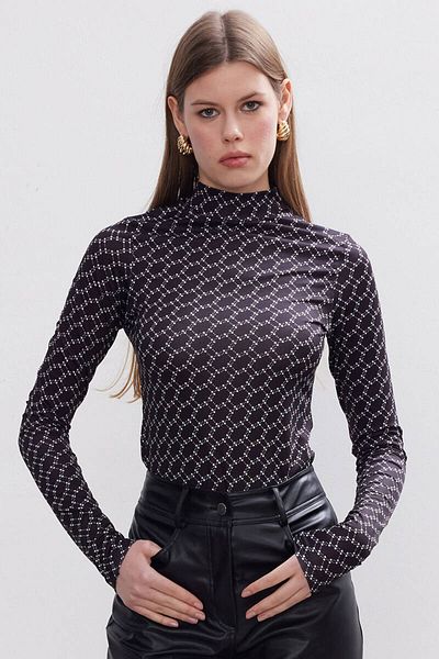 BE BLUE BLACK MONOGRAM PATTERNED BODY