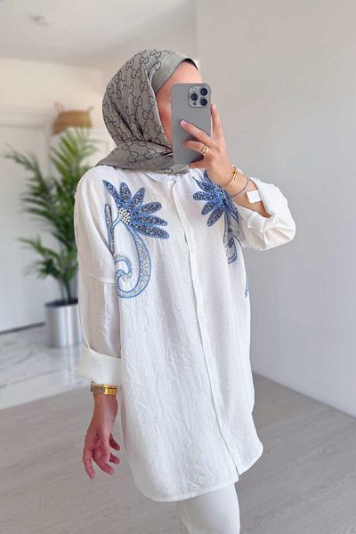 Ka Hijab قميص كانيس مزين بالترتر - أبيض