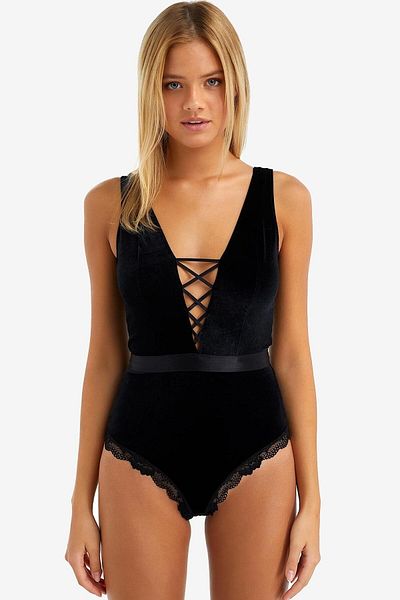 AYYILDIZ 2046 Black Velvet Body