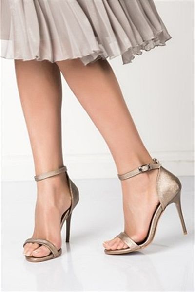 Fox Shoes Платинени дамски обувки на ток B922112609