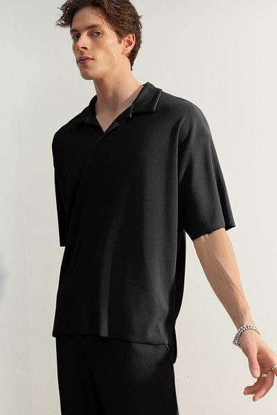 Trendyol Collection Schwarzes Polo-Shirt mit strukturiertem Ottoman-Muster in limitierter Auflage – TMNSS23po00020