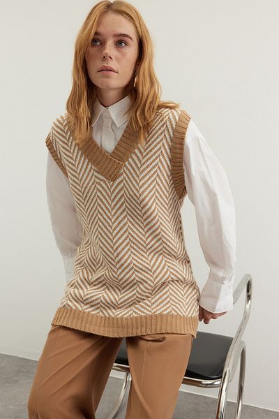 Trendyol Modest Camel Striped V-Neck Knitwear Sweater TCTAW22UV0021