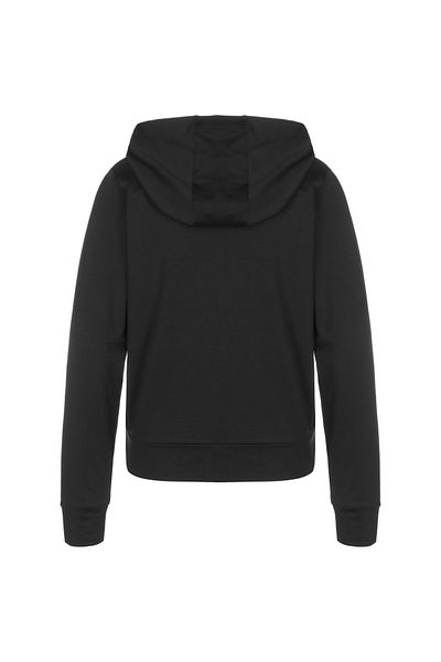 Under Armour منافس تيري كامل زيبر