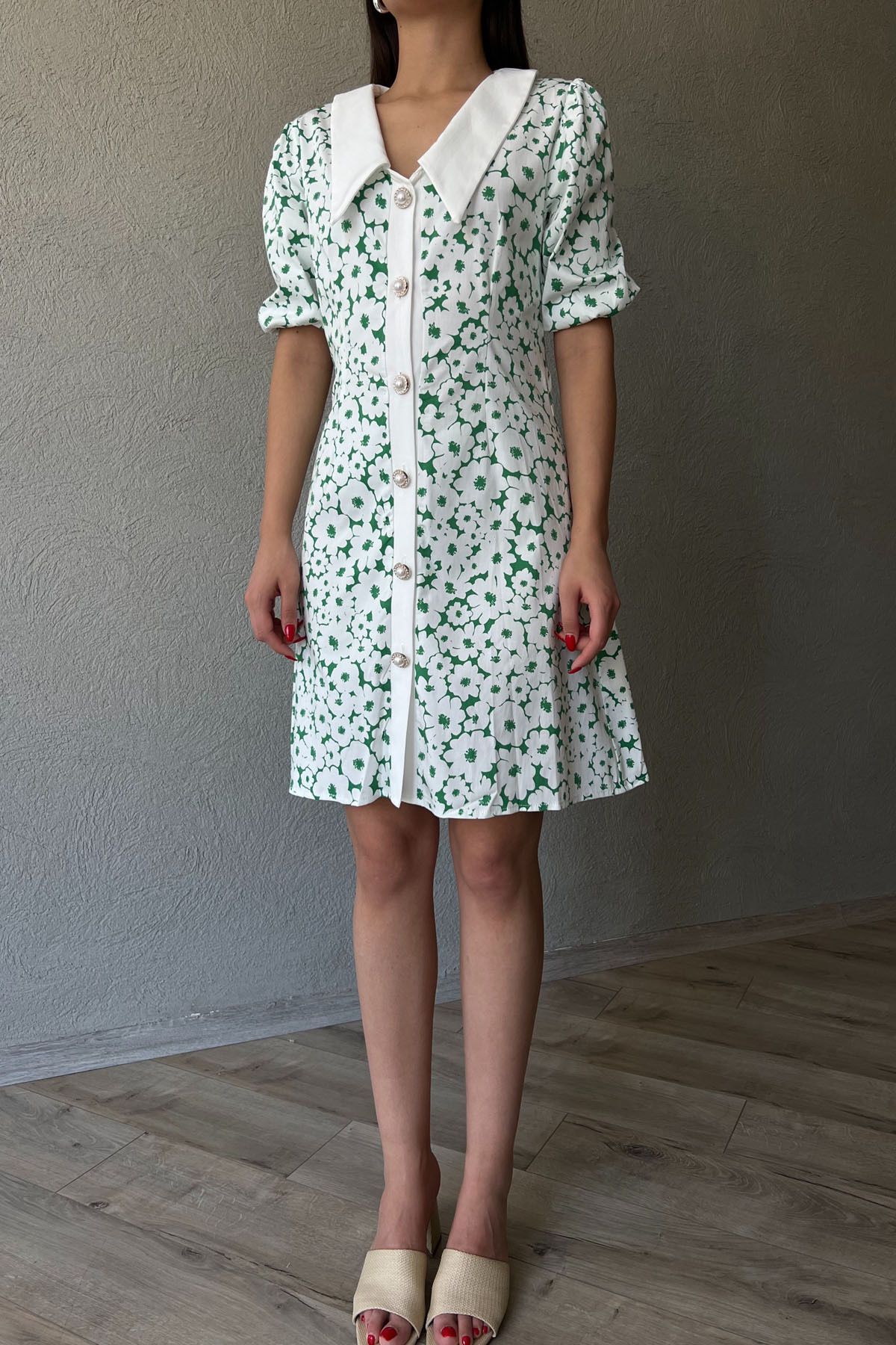 Seda Yalçın Atelier-Rochie din popelin - cu model verde și detaliu cu nasturi 3