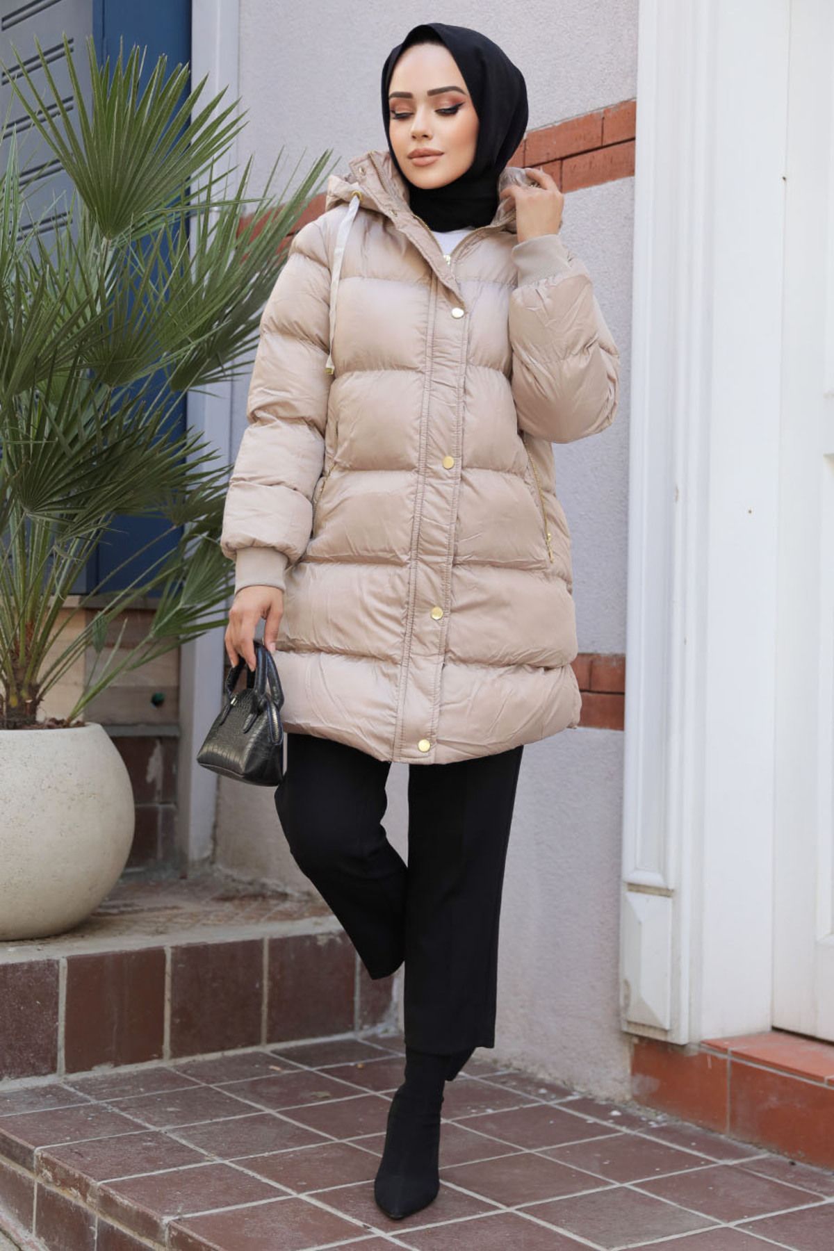 Neva Style-Hooded Mink Hijab Puffer Coat 80191V 1