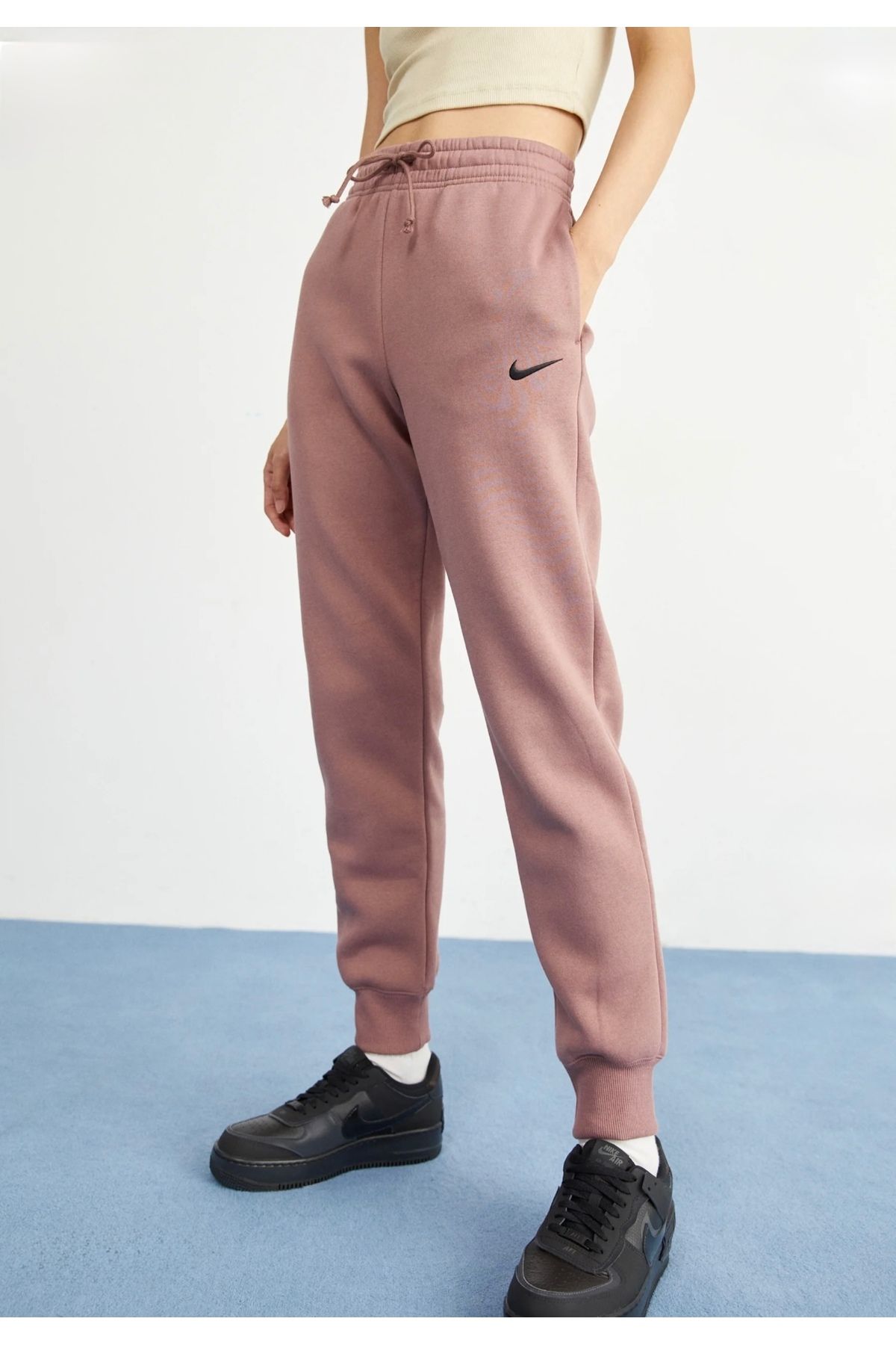Nike-Sportswear Phoenix Fleece Mid-Rise Brown Women's Sweatpants 1