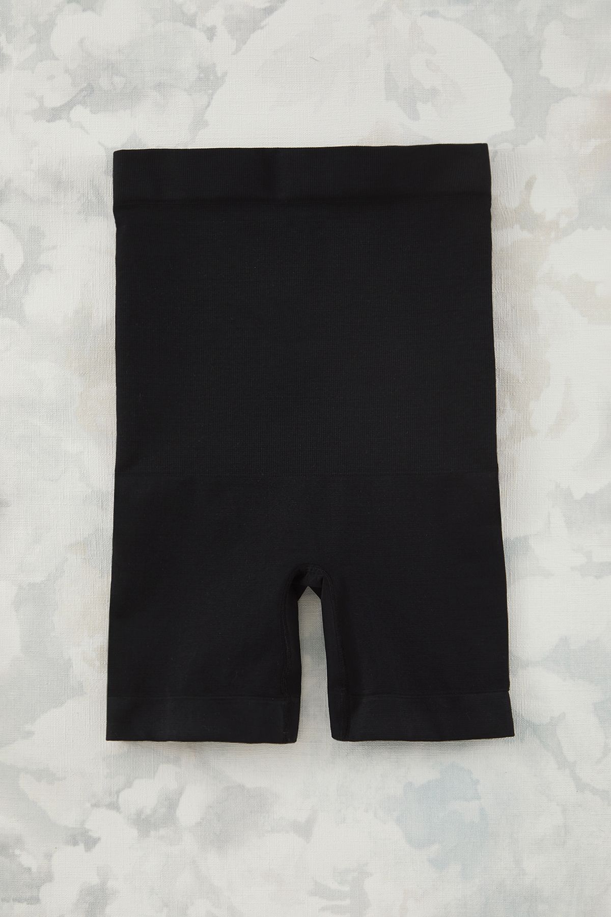 Trendyol Collection-Schwarzes, nahtloses Strickkorsett mit hoher Taille und Shorts – THMSS23KS00002 6