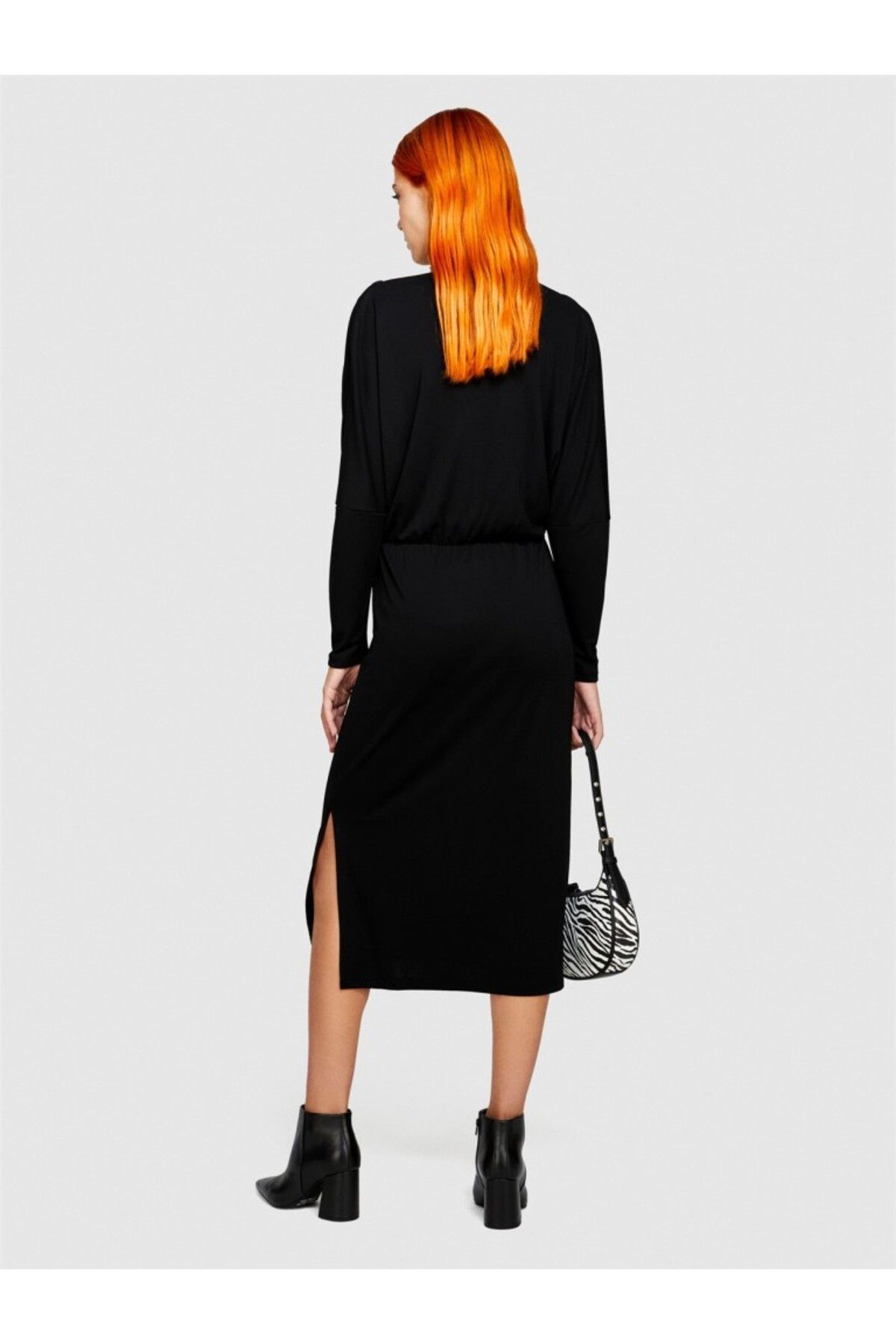 complete the look image