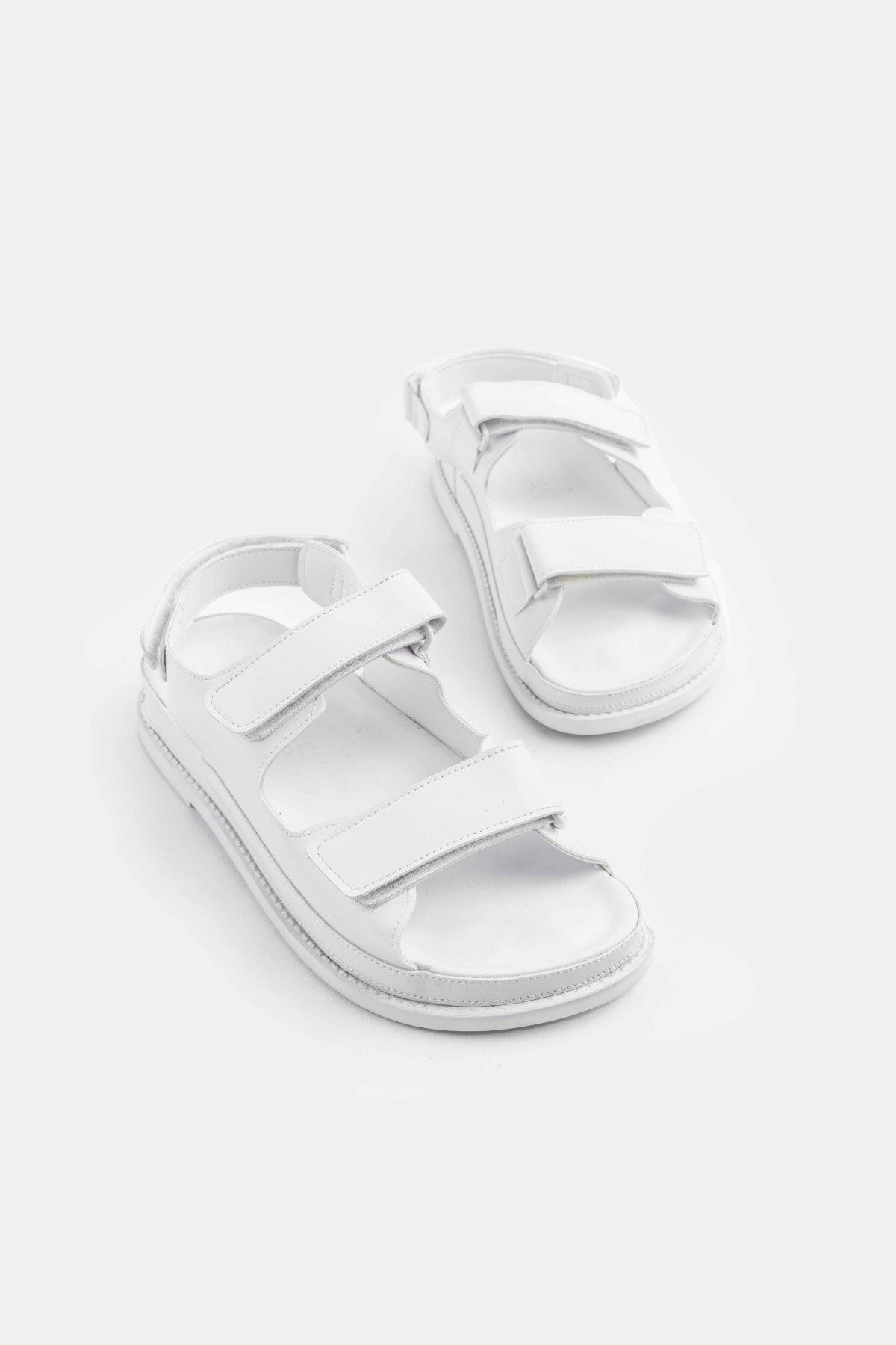 NİŞANTAŞI SHOES-Julia fehér matt tépőzáras lapos talpú női szandál 5