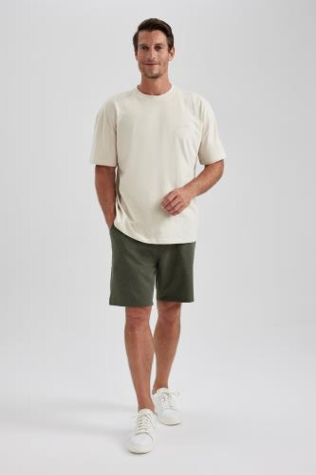 DeFacto-Shorts mit normaler Passform 1